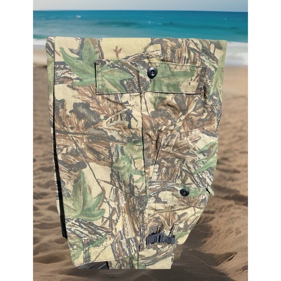Vintage Walls Realtree Camo Hunting Cargo Pants Made in USA Cotton Waist 32-34 - Picture 1 of 16